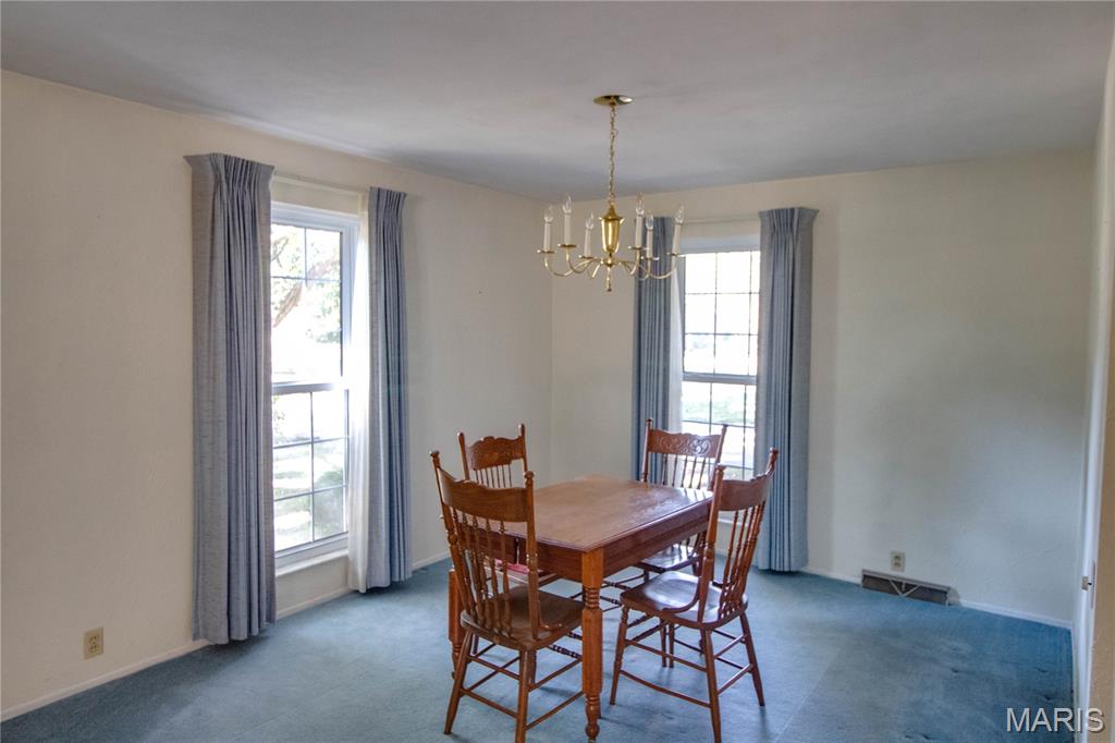 1012 Richard Drive Godfrey, IL 62035 - Photo 8 of 33