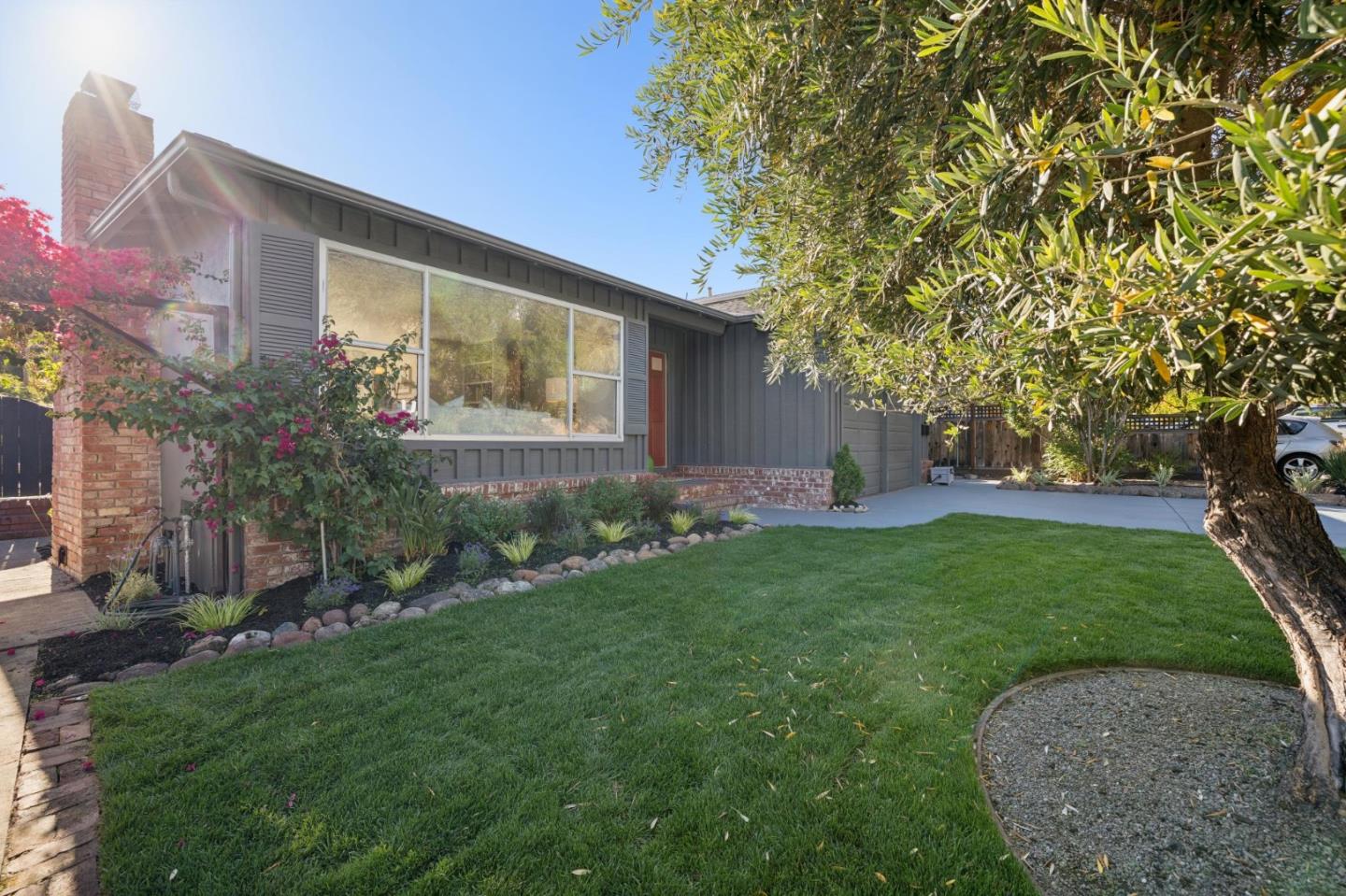 450 Phelps Road San Carlos, CA 94070 - Photo 4 of 110 Gallery Image 4