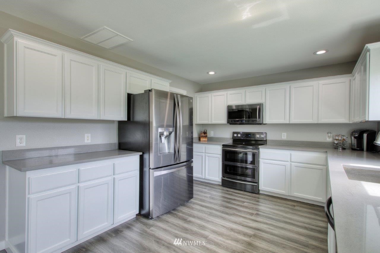 7249 Radius Loop Southeast Lacey, WA 98513 - Photo 8 of 23 Gallery Image 8