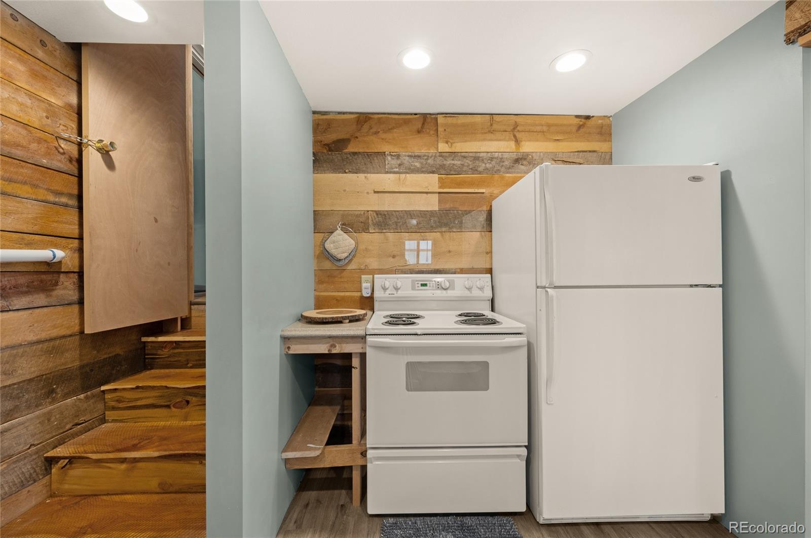 2925 M Path Cotopaxi, CO 81223 - Photo 12 of 50 a utility room with dryer and washer