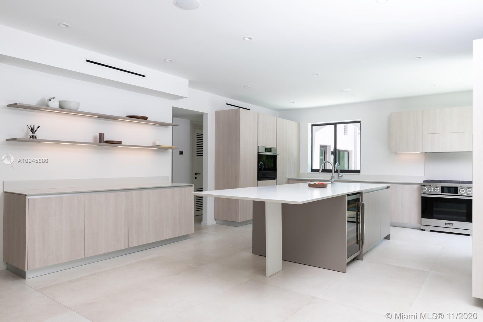 4301 Adams Avenue Miami Beach, FL 33140 - Photo 8 of 46