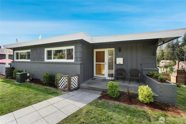 $975,000 | 8605 46th Avenue Southwest, Seattle, WA 98136