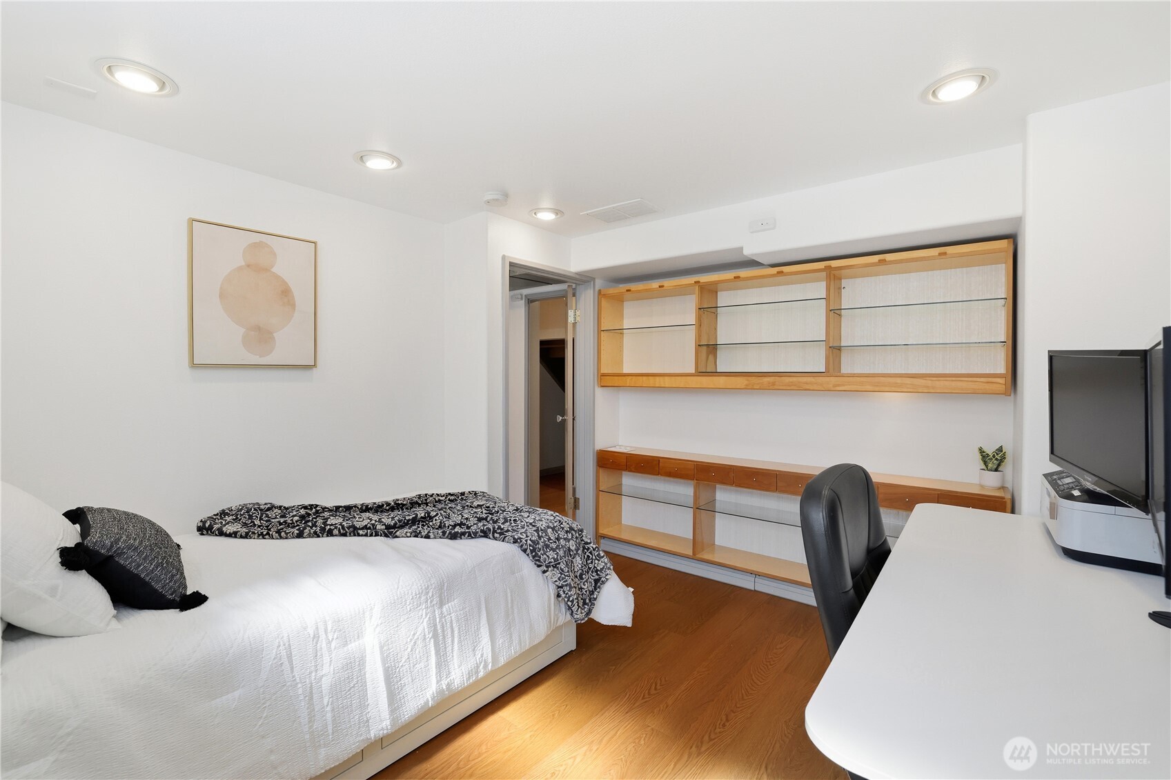 8605 46th Avenue Southwest Seattle, WA 98136 - Photo 25 of 39