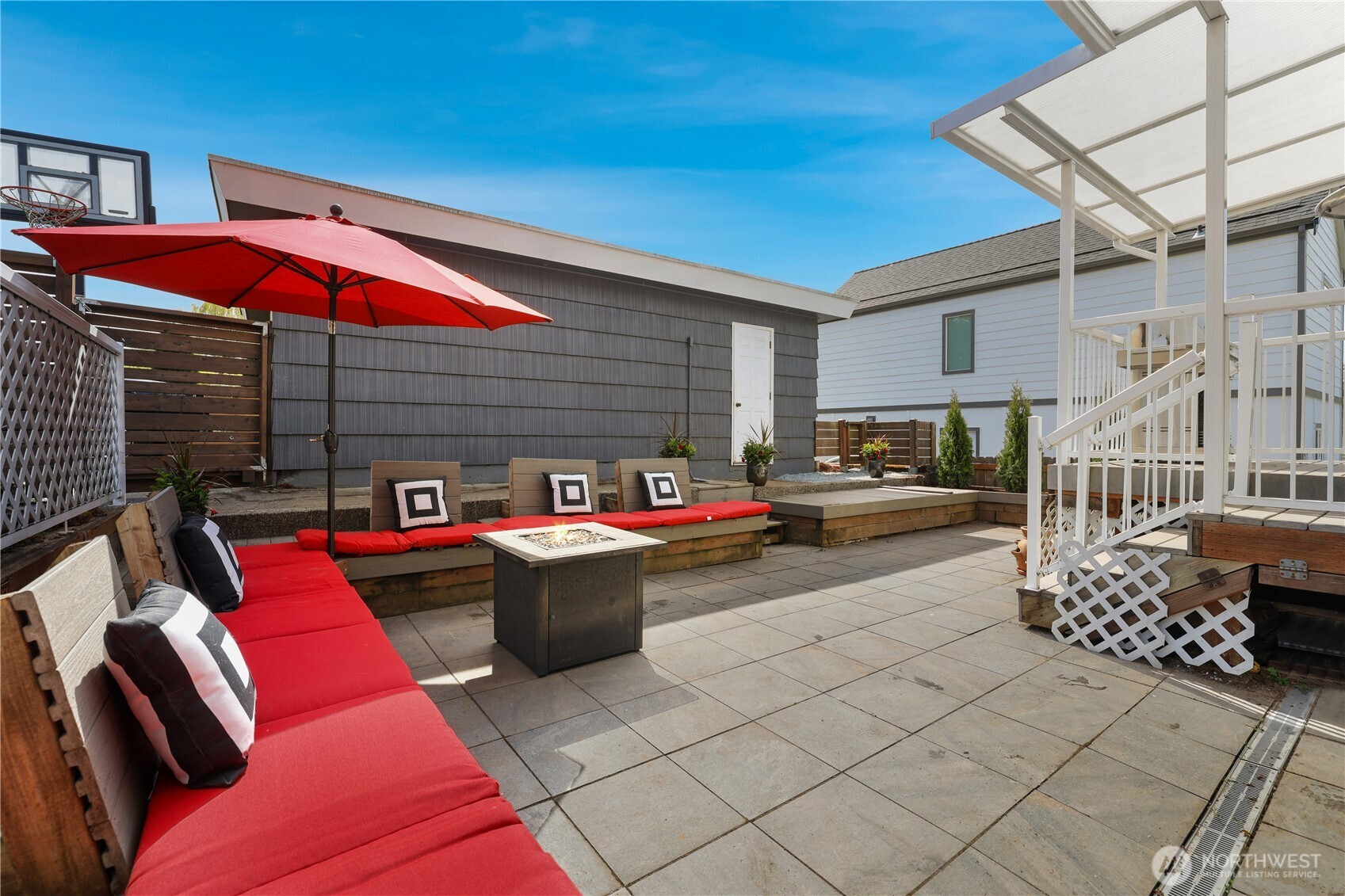 8605 46th Avenue Southwest Seattle, WA 98136 - Photo 31 of 39