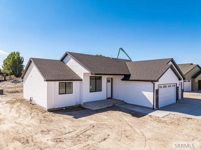 $410,000 | 402 Kelton Circle, Shelley, ID 83274