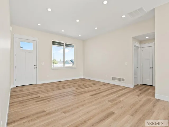 $410,000 | 402 Kelton Circle, Shelley, ID 83274