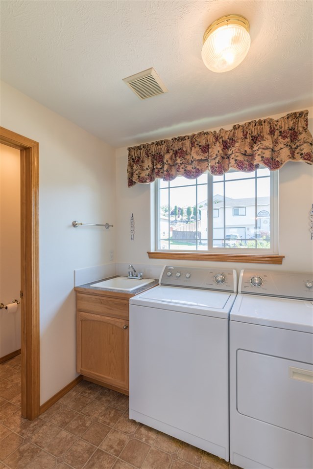 1107 North Fox Ridge Road Medical Lake, WA 99022 - Photo 12 of 20 Gallery Image 12