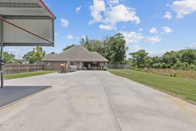 $350,000 | 512 Park Avenue, Abbeville, LA 70510