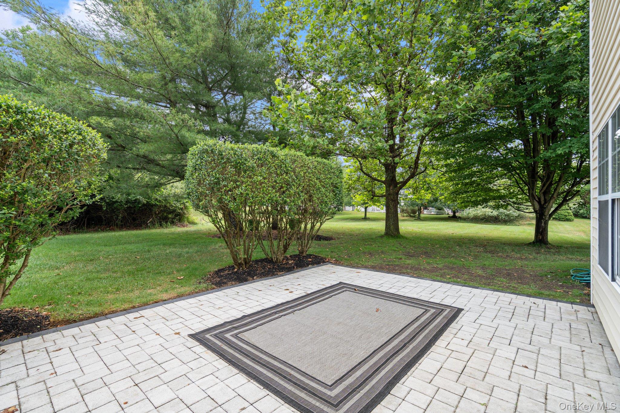 6 Doe Path Coram, NY 11727 - Photo 19 of 35