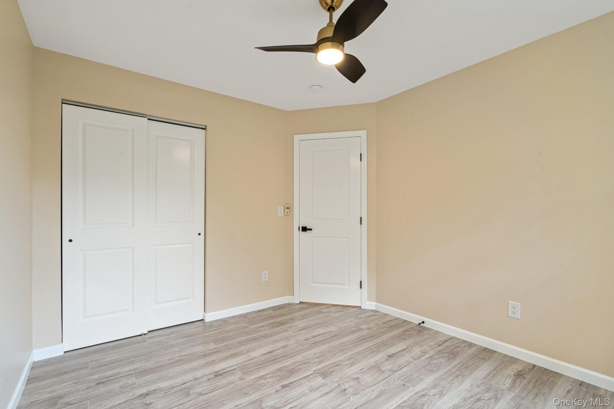 6 Doe Path Coram, NY 11727 - Photo 10 of 35