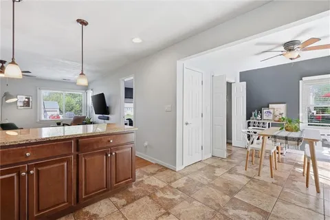 $289,000 | 8233 Woodward, Overland Park, KS 66204