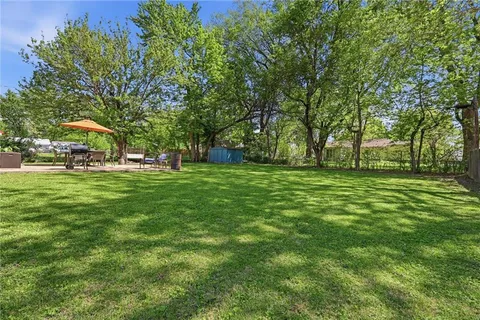 $289,000 | 8233 Woodward, Overland Park, KS 66204