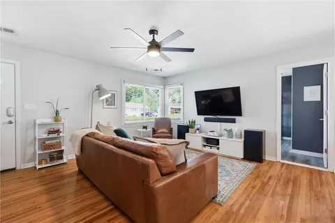 $289,000 | 8233 Woodward, Overland Park, KS 66204