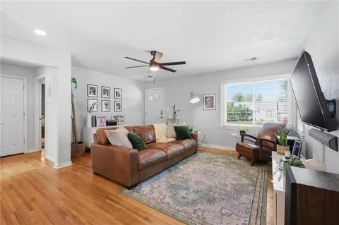 $289,000 | 8233 Woodward, Overland Park, KS 66204