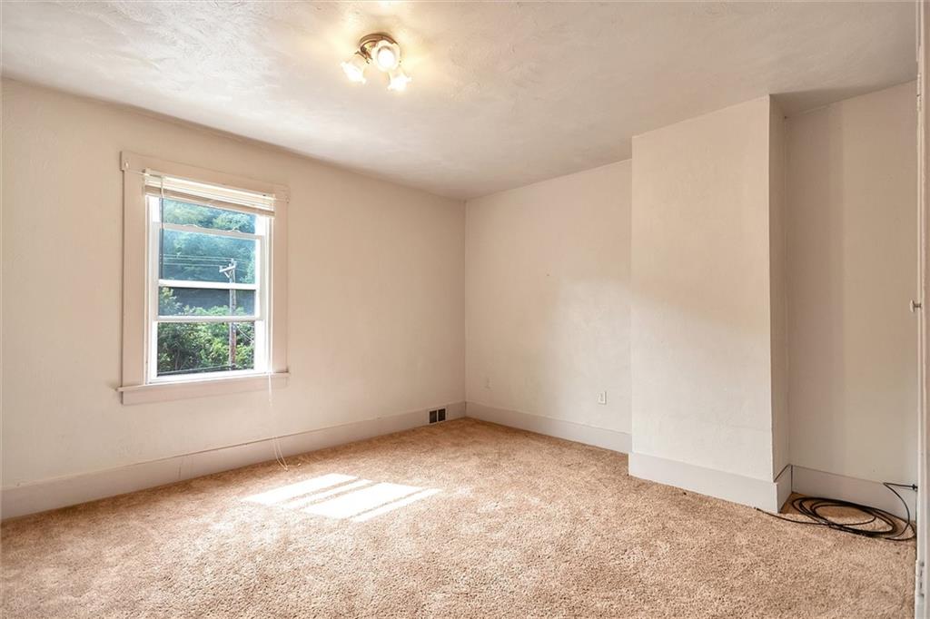 239 Friday Road Pittsburgh, PA 15209 - Photo 14 of 21 Gallery Image 14