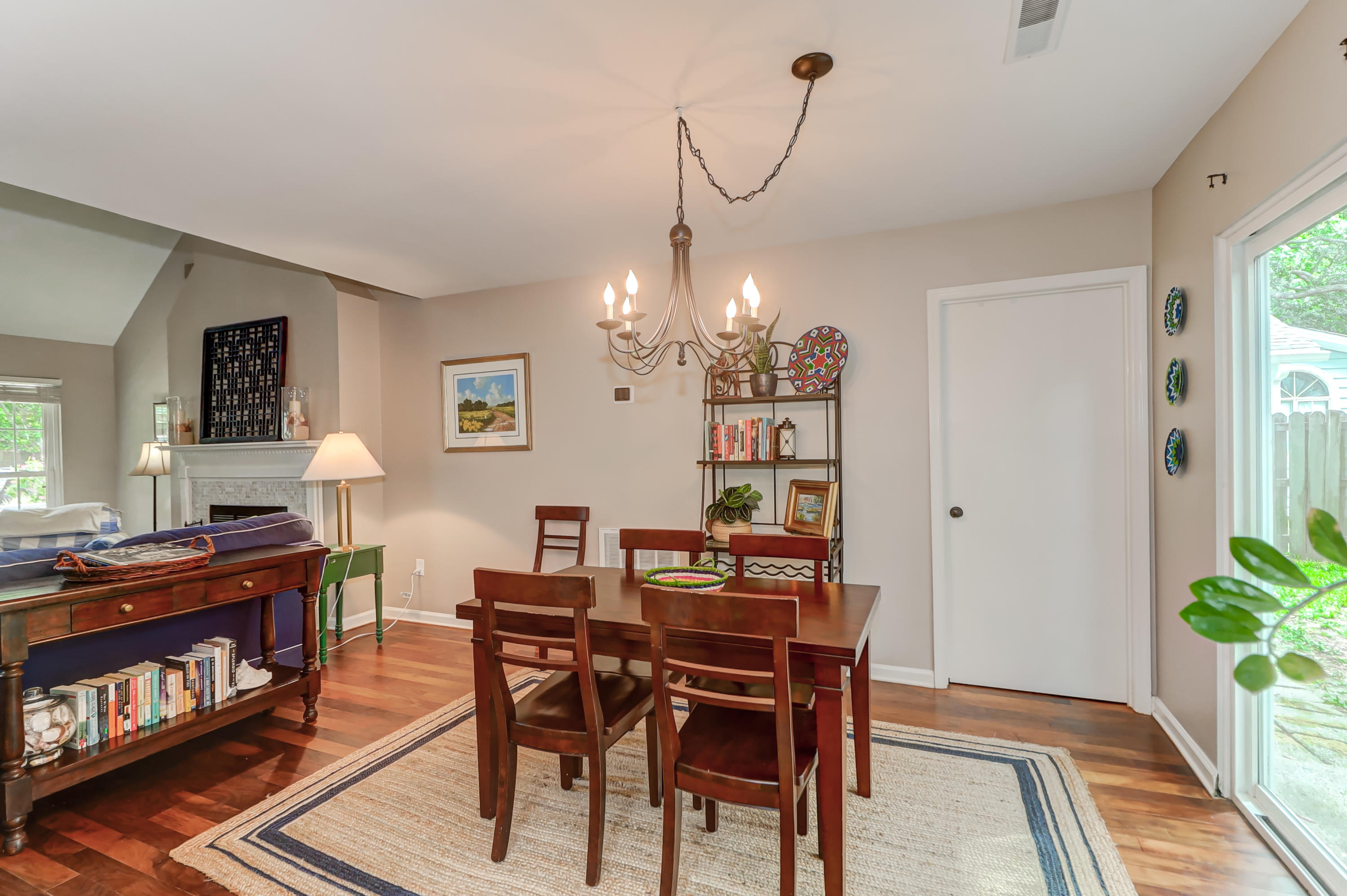 1217 Llewellyn Road Mount Pleasant, SC 29464 - Photo 6 of 31 Dining Area