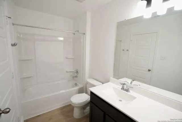 $2,100 | 7746 Canyon Wren, San Antonio, TX 78253