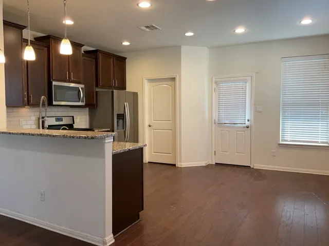 $1,895 | 2909 Tempe Drive, Leander, TX 78641