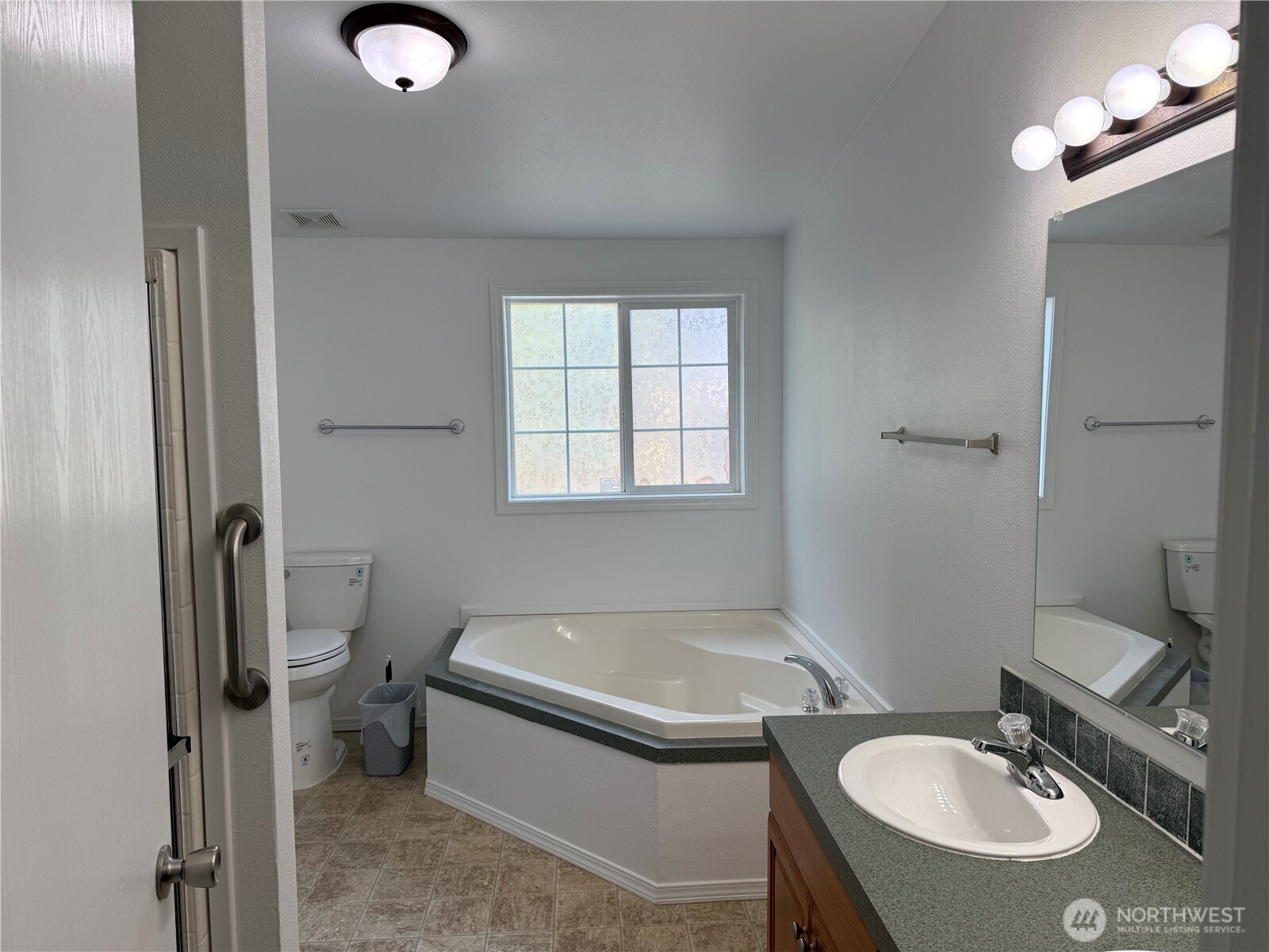 77 Clemons Road, Unit 105 Montesano, WA 98563 - Photo 15 of 25