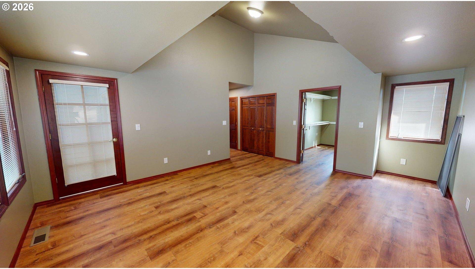 95822 Quail Mountain Road Gold Beach, OR 97444 - Photo 25 of 48 Owner's Suite Bedroom