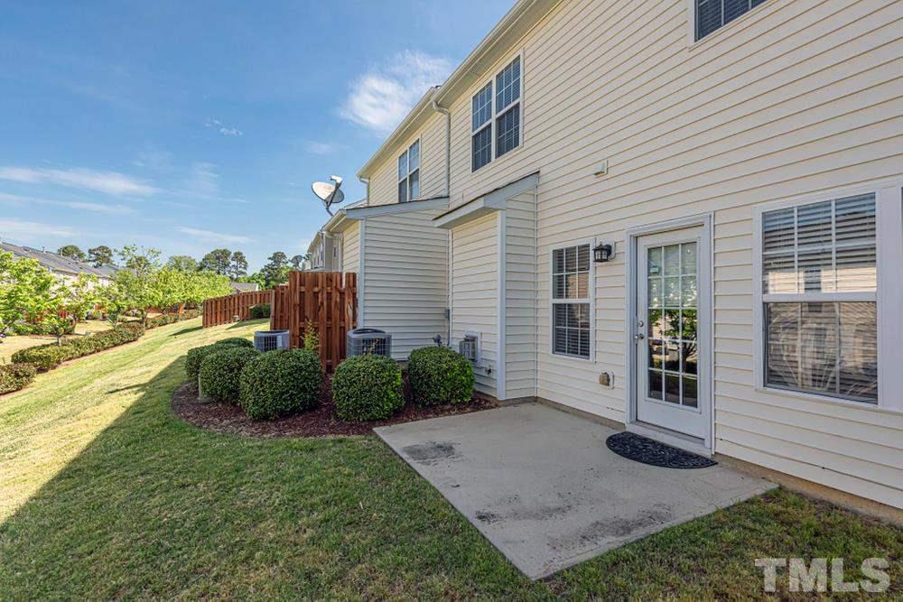 3519 Oneonta Avenue Raleigh, NC 27604 - Photo 28 of 30 Front and back yard are beautifully landscaped.