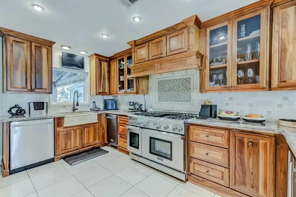 $409,000 | 755 19th Street, Beaumont, TX 77706