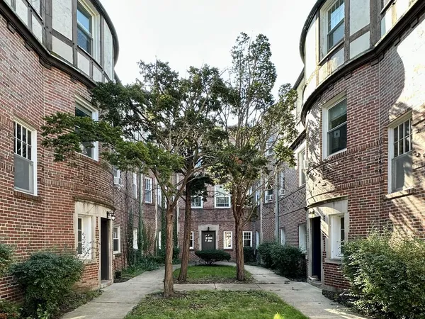 $1,595 | 918 Green Bay Road, Unit 3C, Winnetka, IL 60093