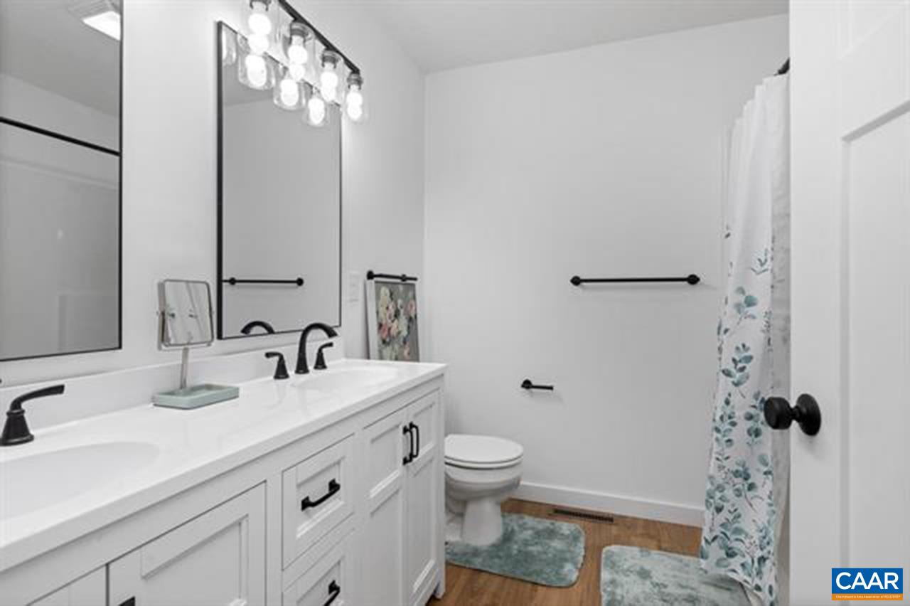 1015 Gardner Street Waynesboro, VA 22980 - Photo 20 of 35