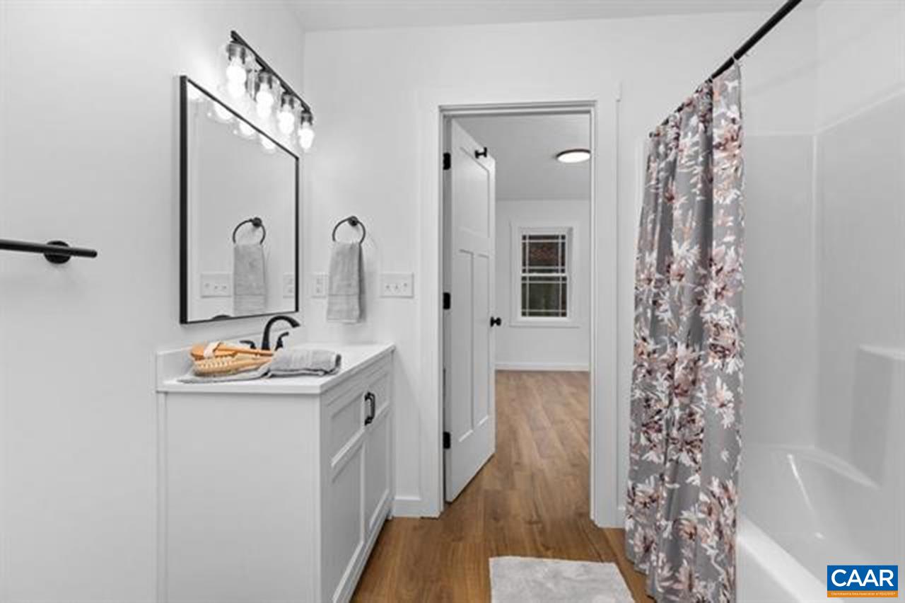 1015 Gardner Street Waynesboro, VA 22980 - Photo 23 of 35