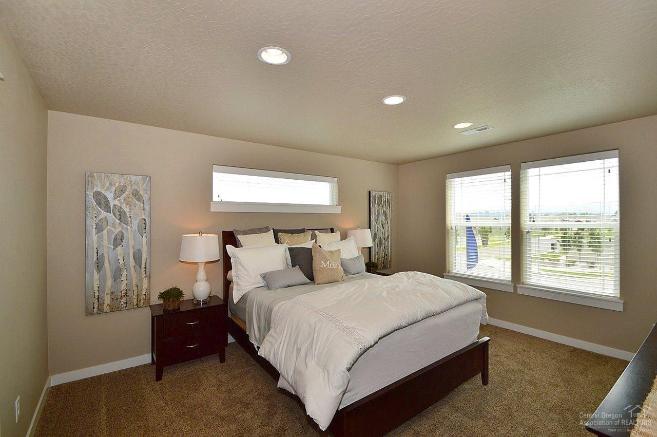 61809 Azalia Place Bend, OR 97702 - Photo 14 of 20 Home will be similar to photo/rendering