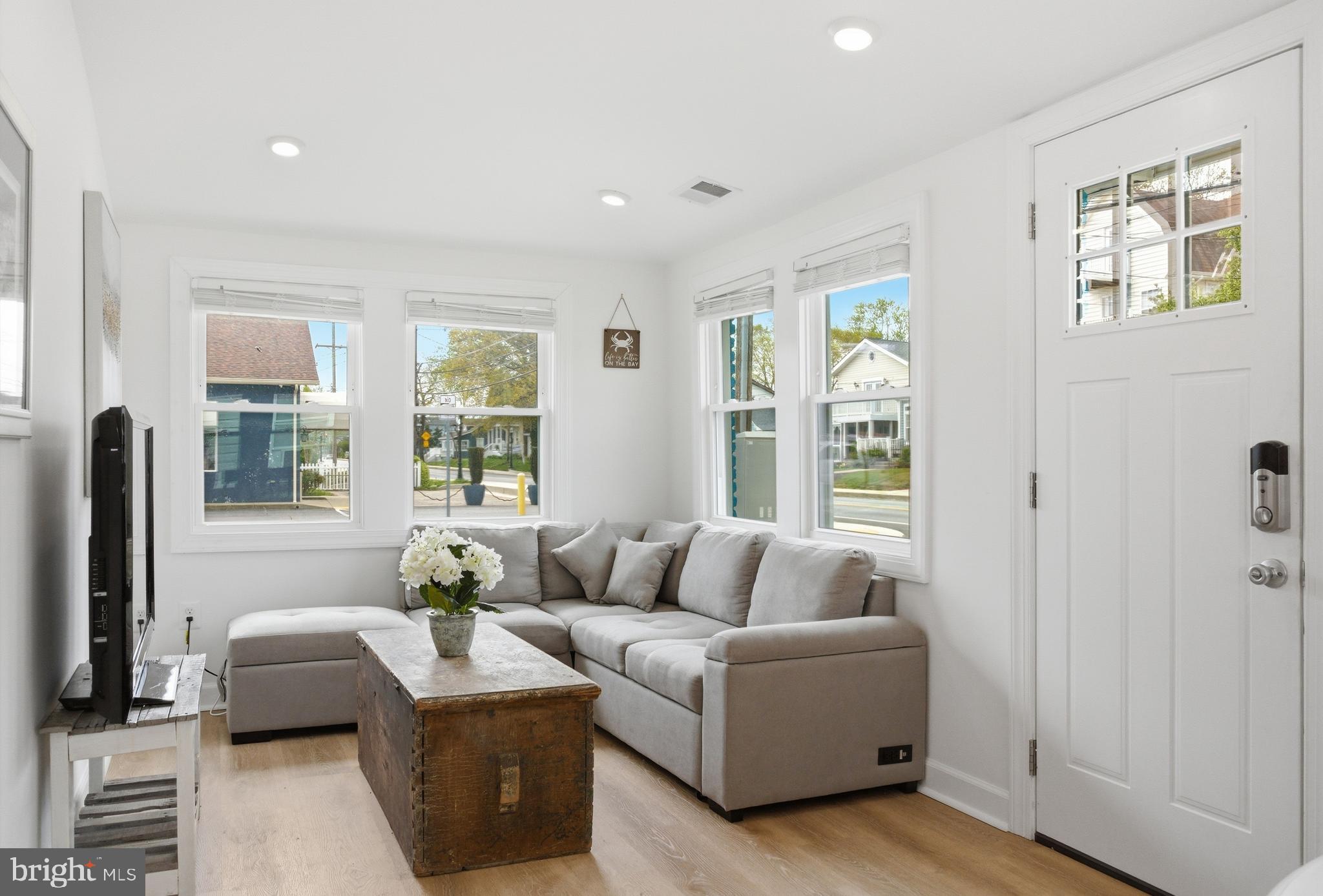 8329 Bayside Road Chesapeake Beach, MD 20732 - Photo 5 of 53 Living Room