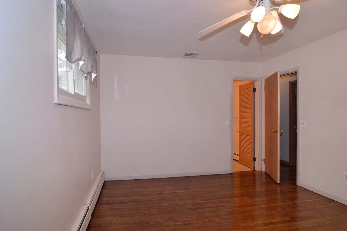 7 Appletown Road Smithfield, RI 02828 - Photo 11 of 30 Gallery Image 11