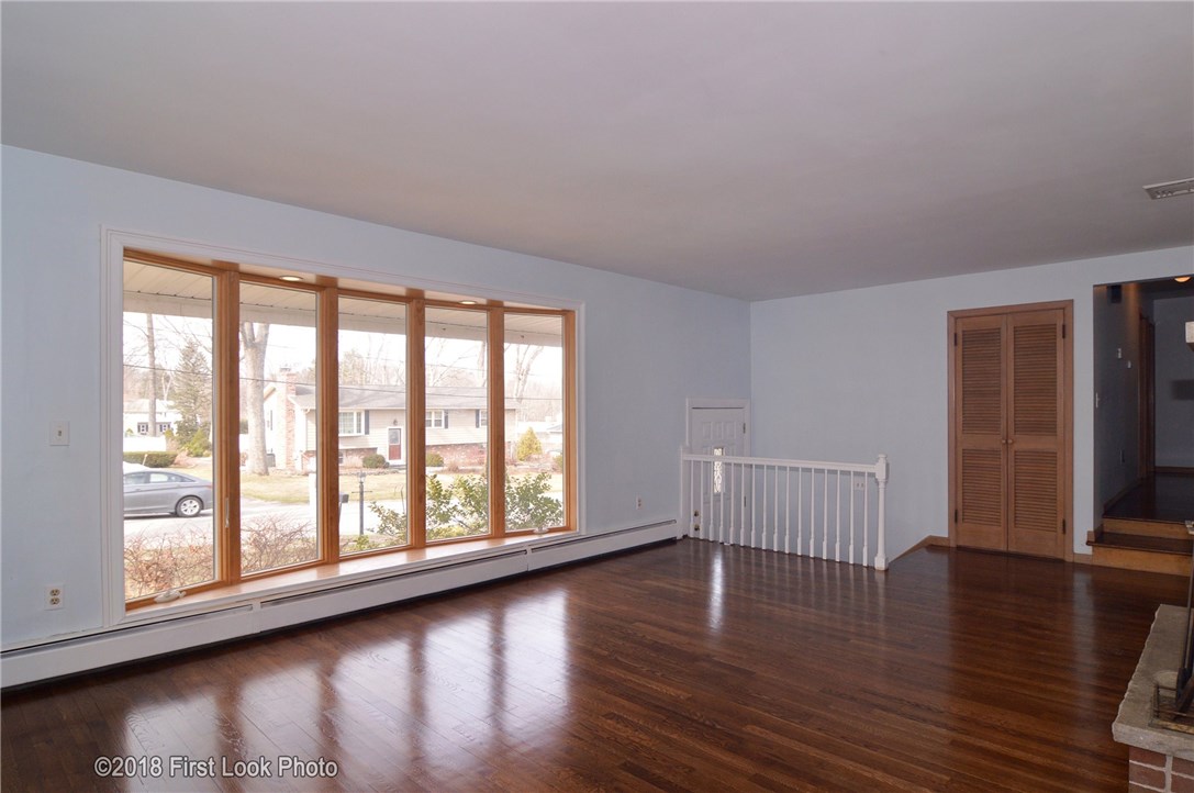 7 Appletown Road Smithfield, RI 02828 - Photo 2 of 30 Gallery Image 2