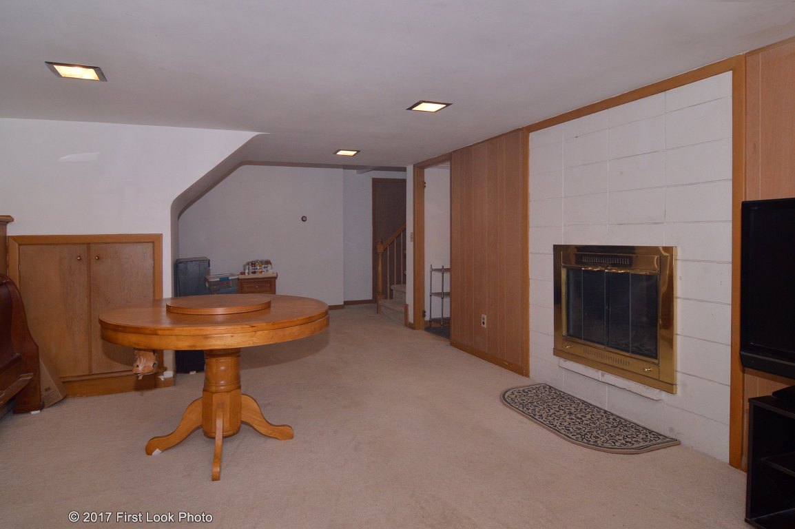 7 Appletown Road Smithfield, RI 02828 - Photo 22 of 30 Gallery Image 22
