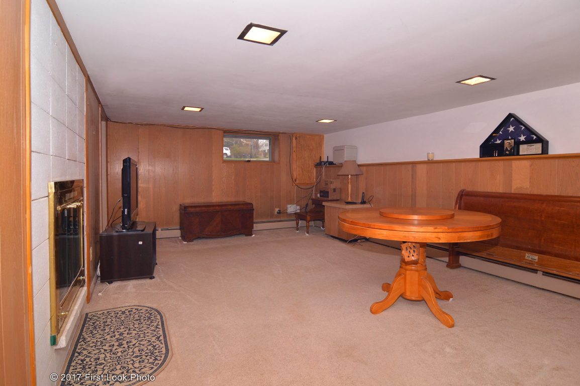 7 Appletown Road Smithfield, RI 02828 - Photo 24 of 30 Gallery Image 24