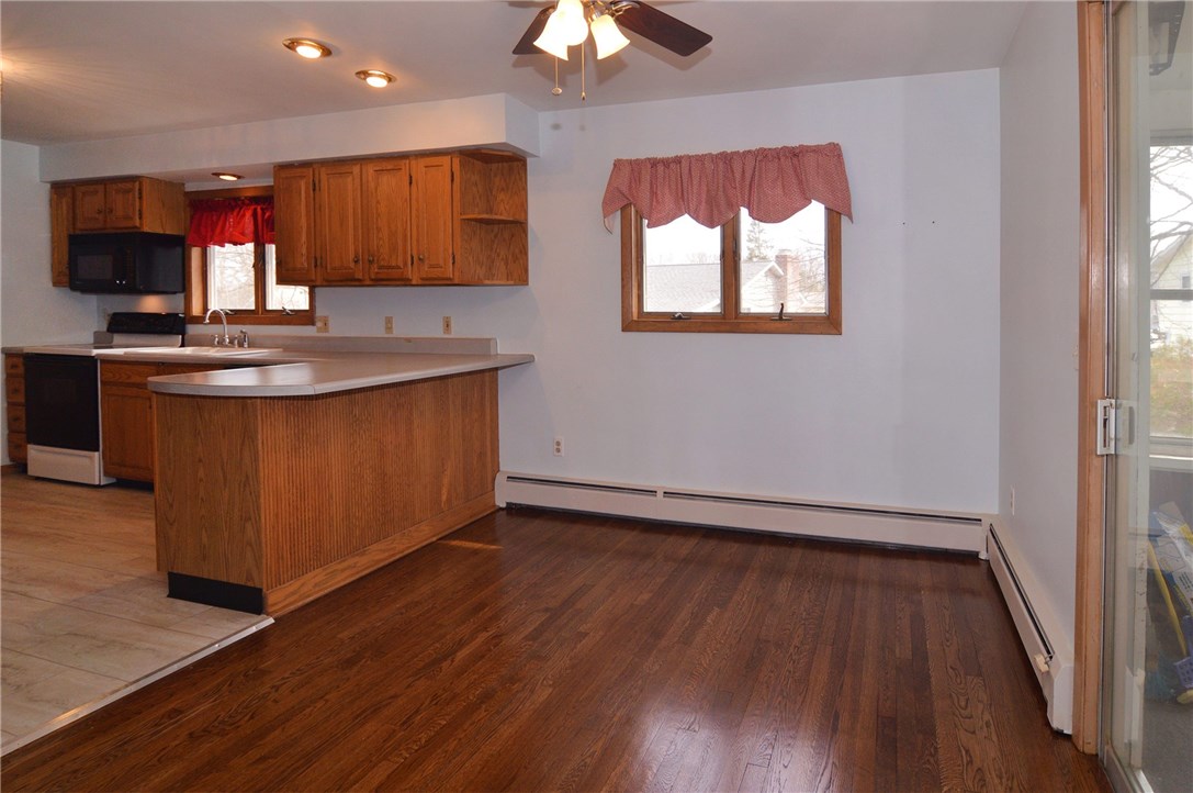 7 Appletown Road Smithfield, RI 02828 - Photo 7 of 30 Gallery Image 7
