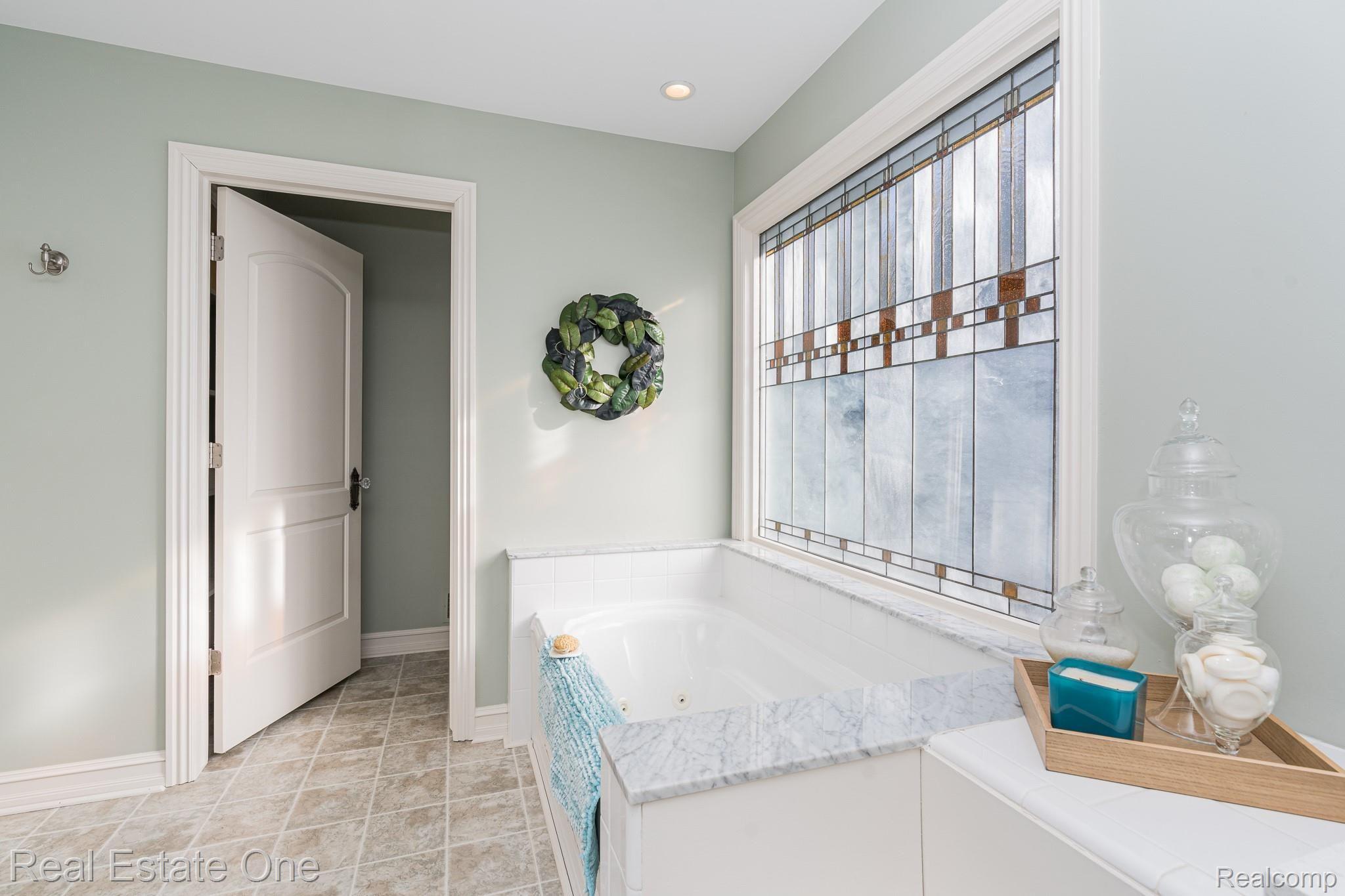 341 Griggs Street Rochester, MI 48307 - Photo 32 of 49 Master Bath