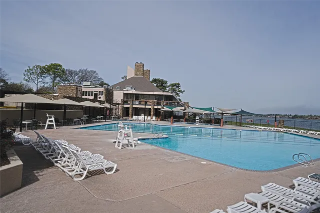 a view of a tennis court