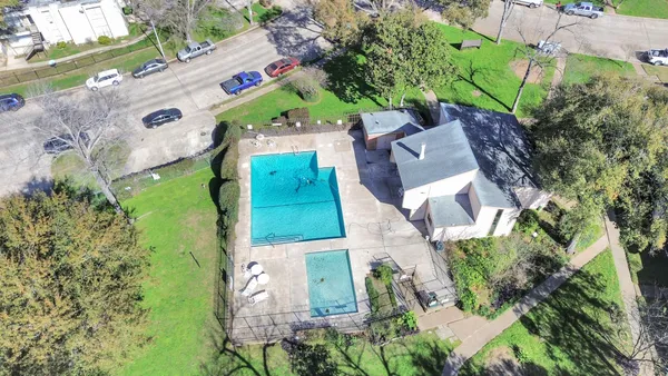 $1,600 | 5837 West Sunforest Drive, Houston, TX 77092