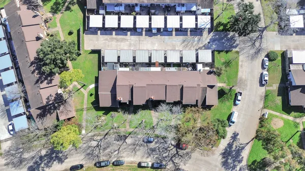 $1,600 | 5837 West Sunforest Drive, Houston, TX 77092