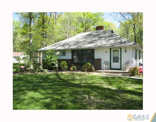 20 Greenview Road Monmouth Junction, NJ 08852 - Photo 1 of 8 Gallery Image 1