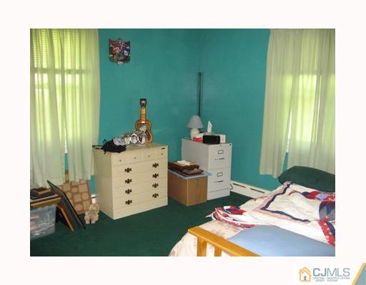 20 Greenview Road Monmouth Junction, NJ 08852 - Photo 6 of 8 Gallery Image 6