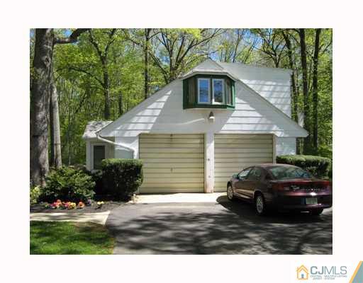 20 Greenview Road Monmouth Junction, NJ 08852 - Photo 7 of 8 Gallery Image 7