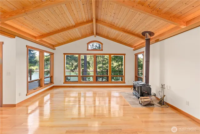 a view of an entrance door of the house