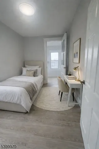 $1,975 | 215 Delaware Street, Unit 6, Elizabeth Port, NJ 07206