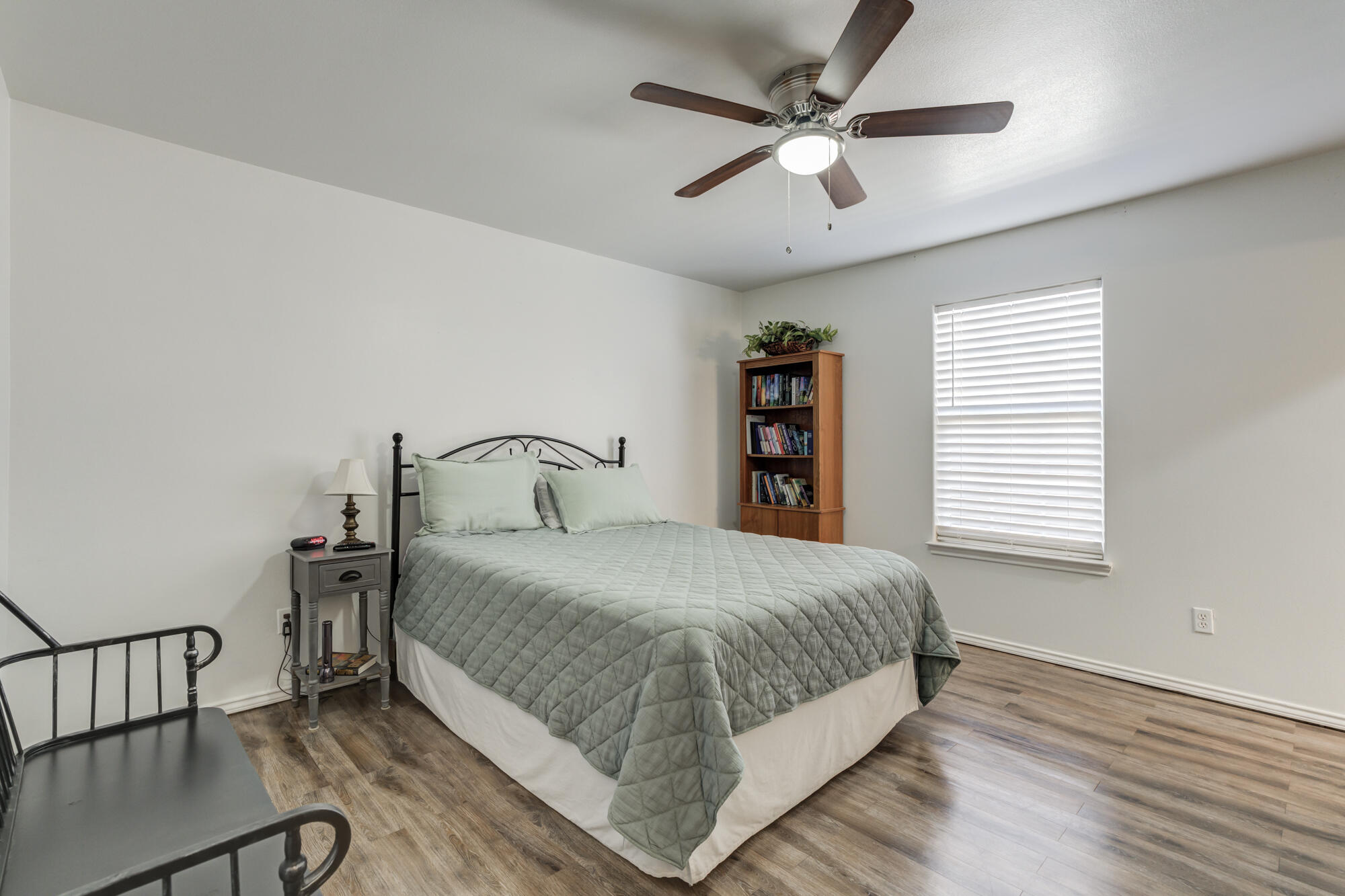 6612 37th Street Lubbock, TX 79407 - Photo 4 of 36 6612-37th-St_Lubbock-TX_23_Primary-Bedro
