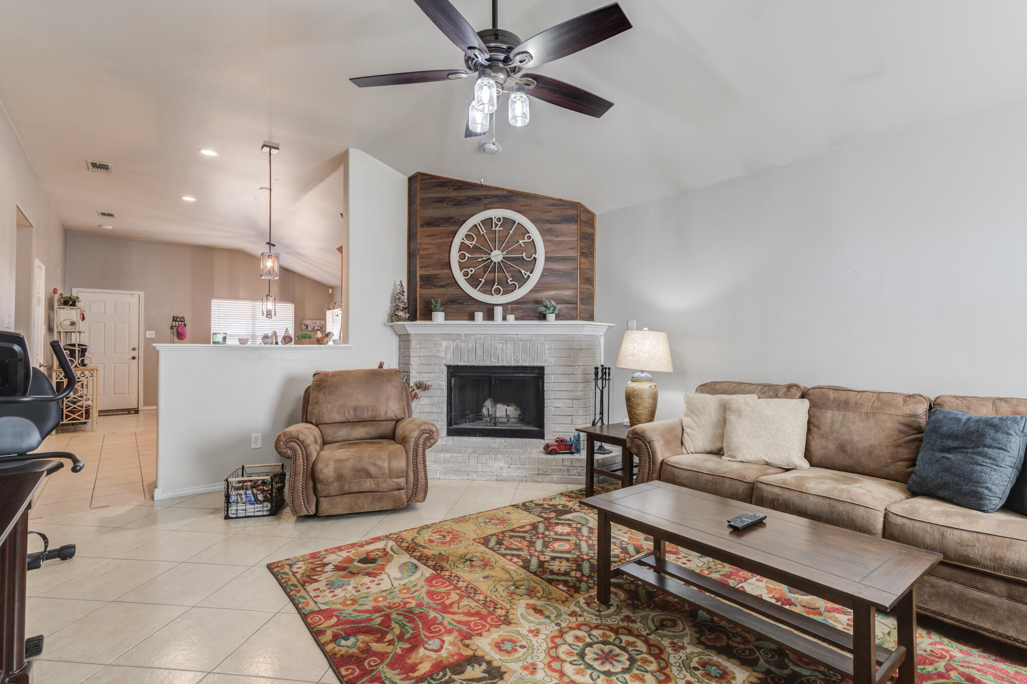 6612 37th Street Lubbock, TX 79407 - Photo 9 of 36 6612-37th-St_Lubbock-TX_1_Living-Room