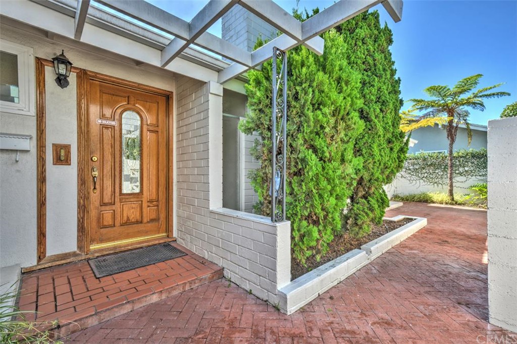11332 Foster Road Los Alamitos, CA 90720 - Photo 1 of 1 Gallery Image 1