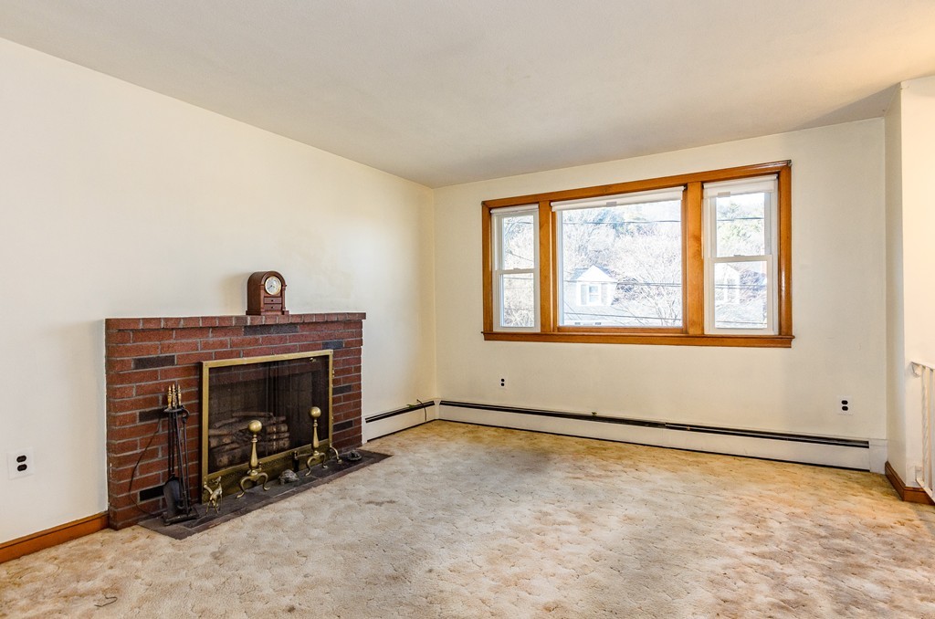 62 Upland Road Waltham, MA 02451 - Photo 3 of 15 Gallery Image 3