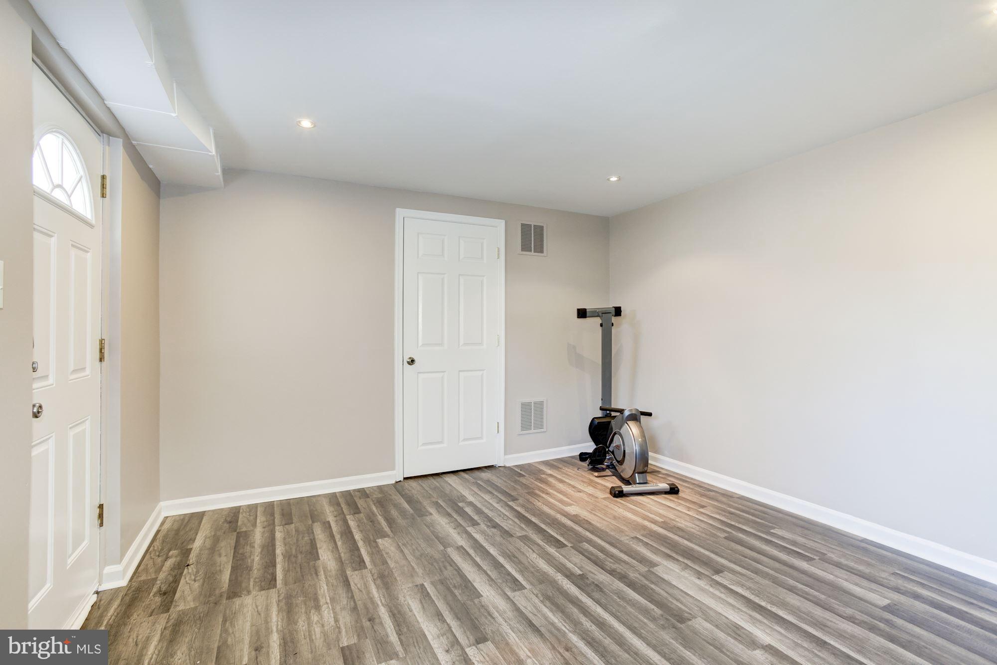 2504 Jennings Road Silver Spring, MD 20902 - Photo 36 of 47 Interior